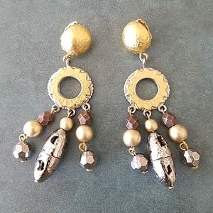 Signed Liz Claiborne/lci dangle clip earrings gold/silver tone